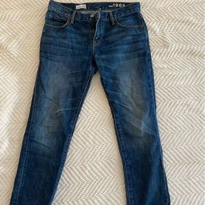 GAP 1969 Jeans Sexy Boyfriend Fit Distressed Medium Dark Wash Stretch Denim 24P